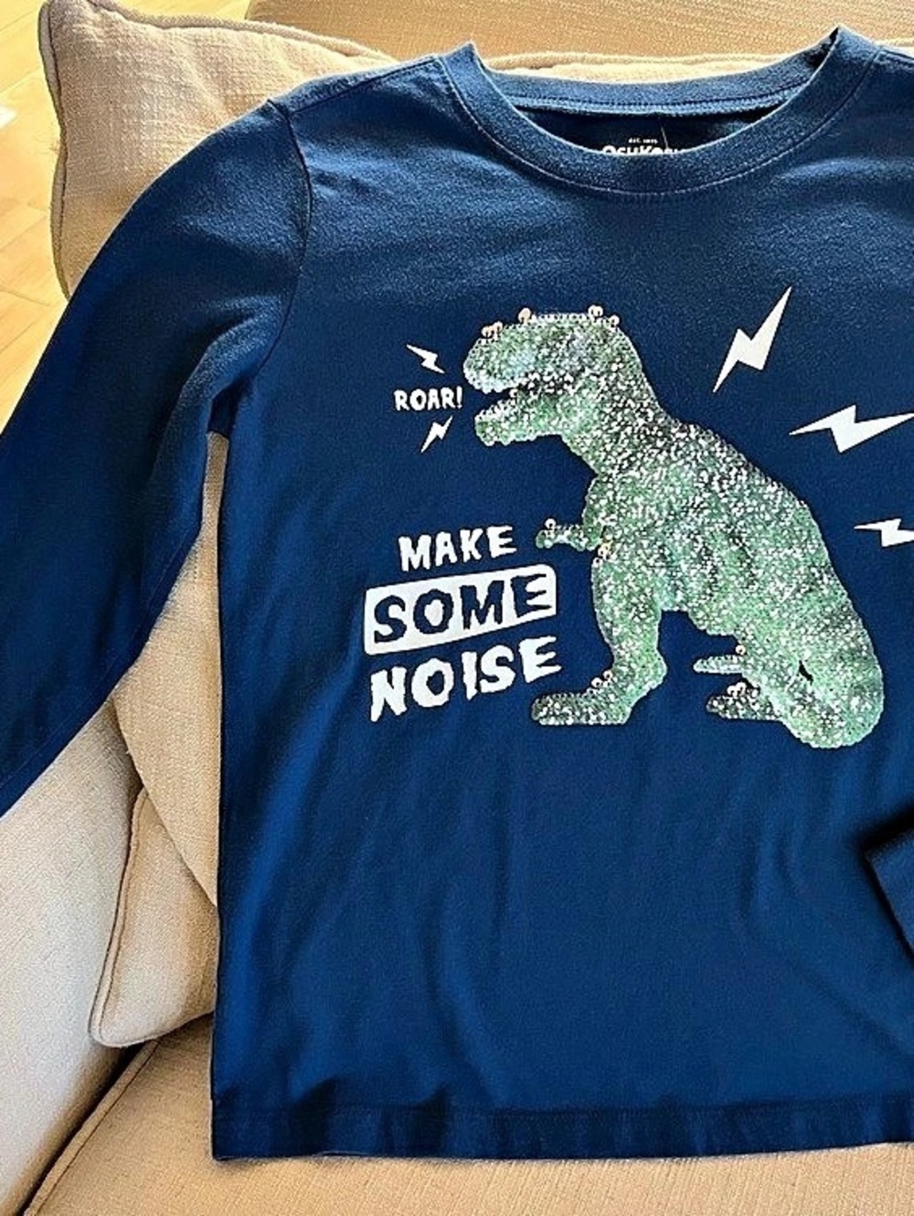OshKosh B'gosh Make Some Noise Dinosaur Sequin Long Sleeve Tee Boys 8 NWOT